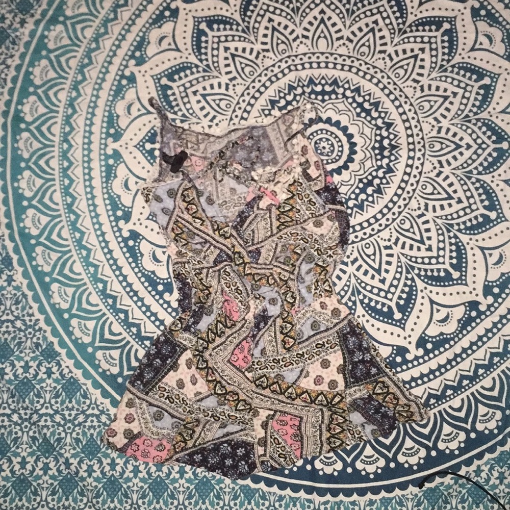 Romper - Picture 3 of 4